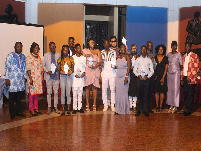 Award winners with the dignitaries Award winners with the dignitaries